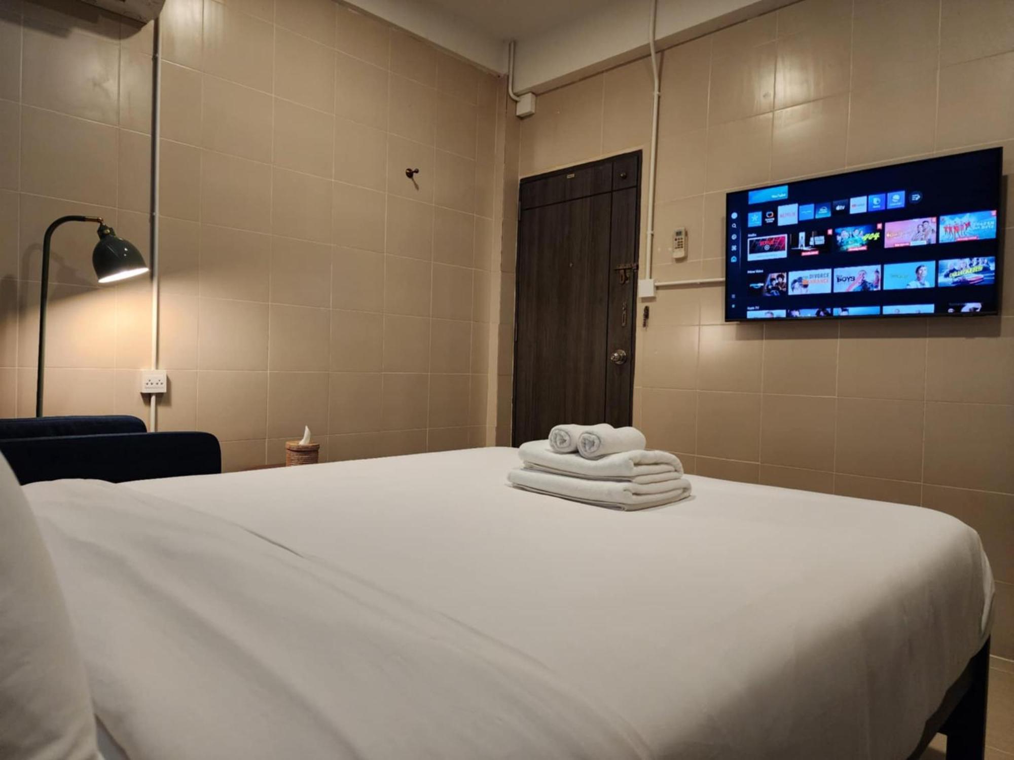 Lo-Ha Guest House, Contactless Check-In Bangkok Exteriör bild